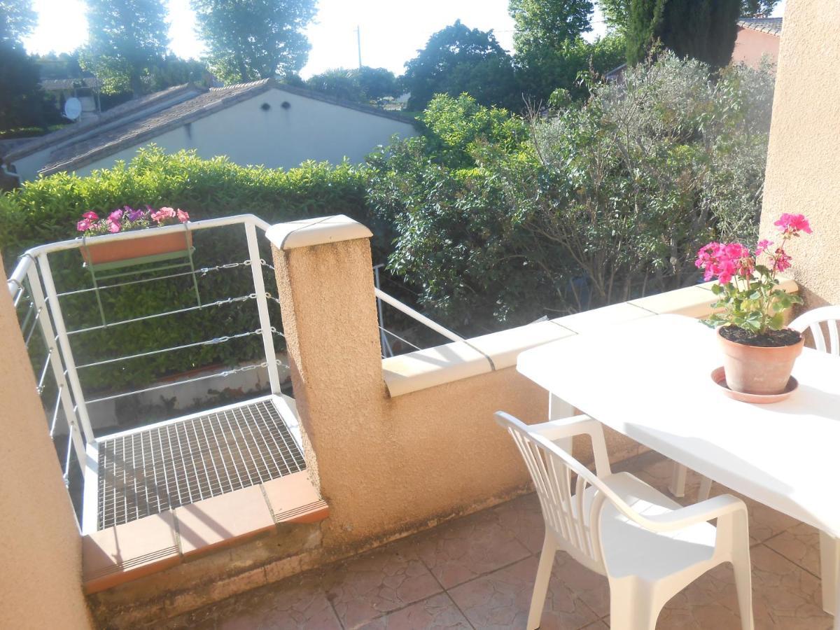 Gite T2 Avec Grande Piscine Apartment Villeneuve-la-Comptal Ngoại thất bức ảnh